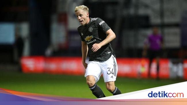 Van de Beek considered not good enough for MU, Solskjaer was furious