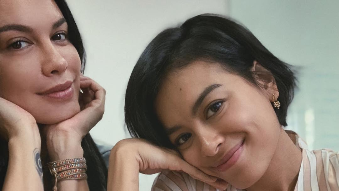 Cantik 7 Potret Sophia Latjuba Dan Eva Celia Bagai Pinang Dibelah Dua Foto 1