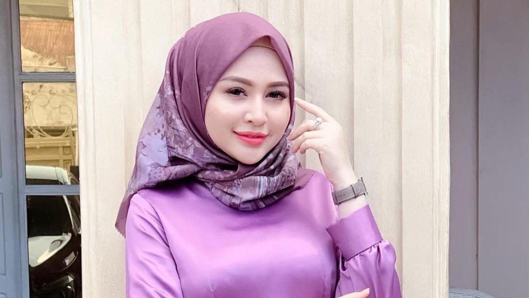 Kabar Selebgram Dilamar Dokter Tunangan Diduga Dipolisikan Hapus Foto Ig