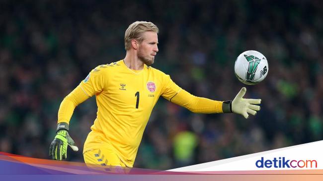 kepala-kasper-schmeichel-nyaris-cedera-horor