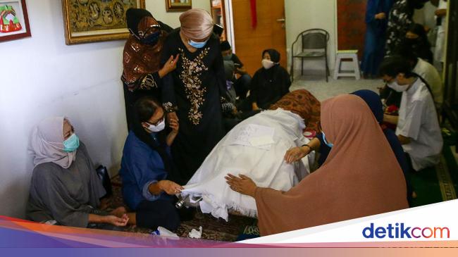 Terkini! Suasana Rumah Duka Ricky Yacobi