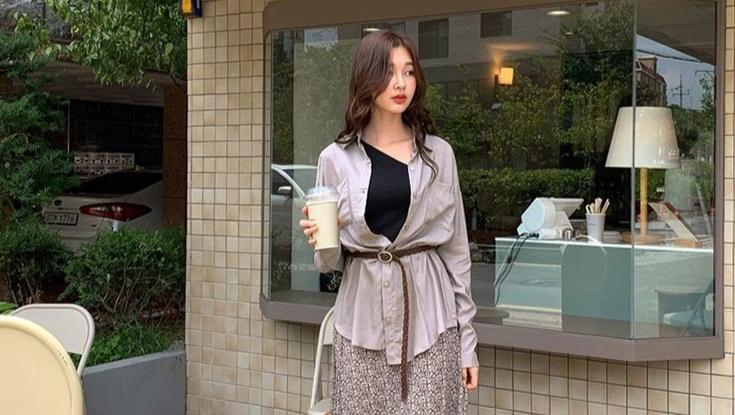 Fashion Untuk Menutupi Perut Buncit : Ini 4 Inspirasi Fashion Dengan Warna Biru Dongker Untuk Samarkan Perut Buncit Kwikku : Salah satu solusinya adalah memilih model baju yang dapat menyamarkan bentuk perut buncit.