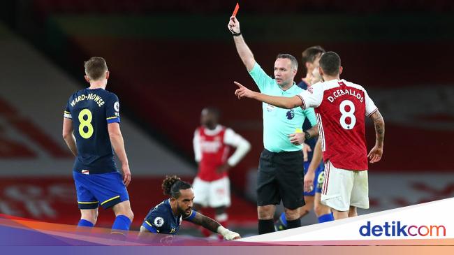 Arsenal Really Hobby Got a Red Card