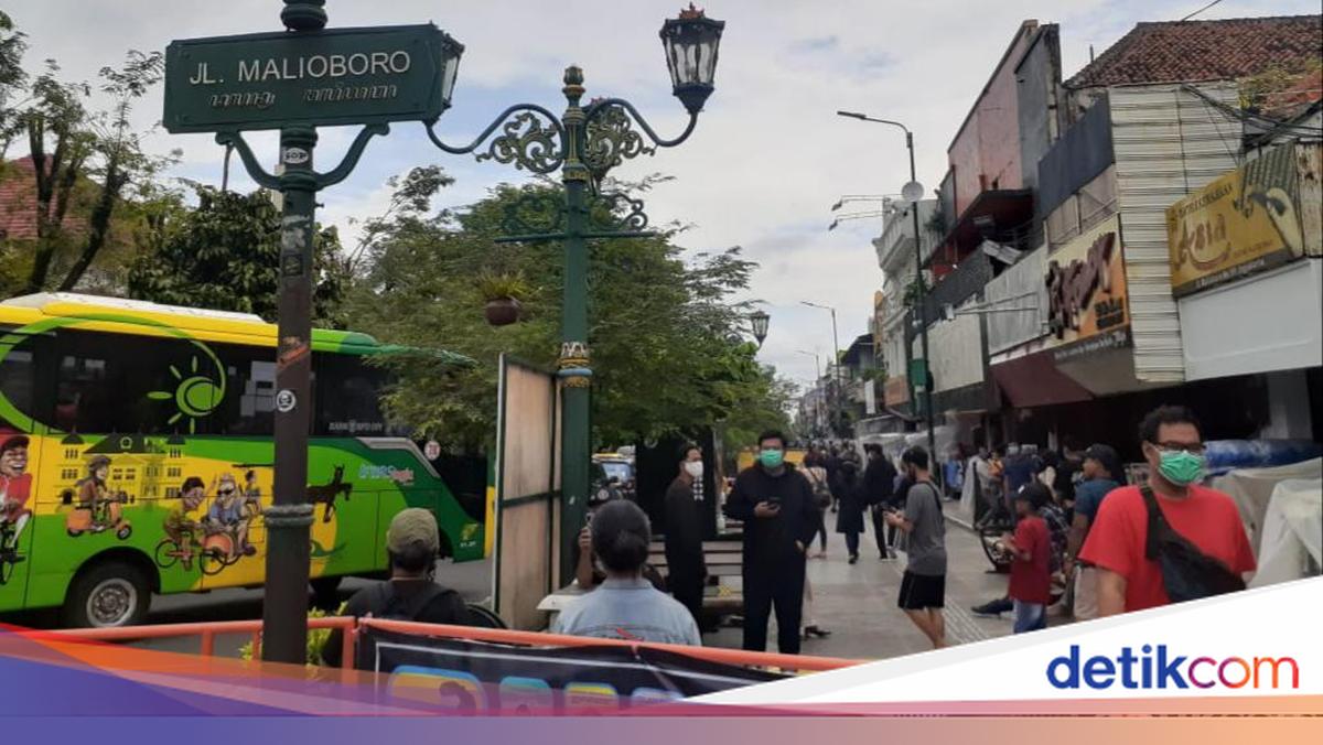 Mau Foto di Pelang Jalan Malioboro? Ini Titik Lokasinya