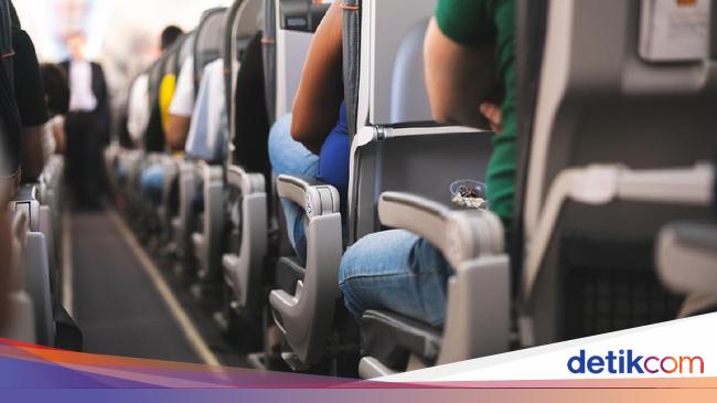 Apa yang Dilakukan Jika Ada yang Minta Bertukar Kursi di Pesawat?