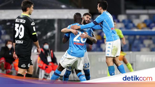 Napoli Vs Spezia: Menang 4-2, Partenopei ke Semifinal ...