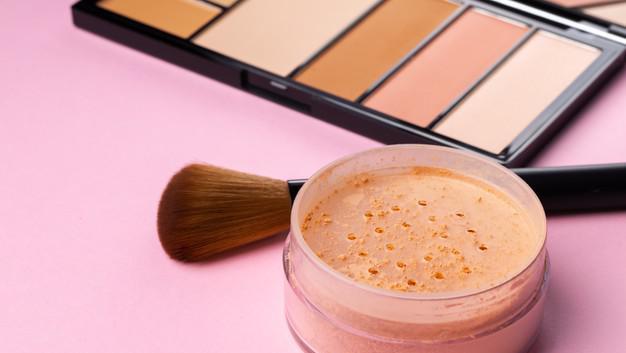 6 Bedak Tabur Drugstore Yang Tahan Lama Meski Tanpa Foundation 6 Bedak Tabur Drugstore Yang Tahan Lama Meski Tanpa Foundation