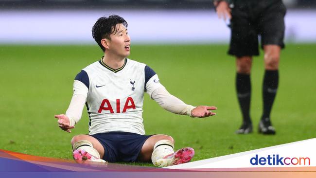 Son Becomes a Victim of Racism on Social Media, Tottenham Furious