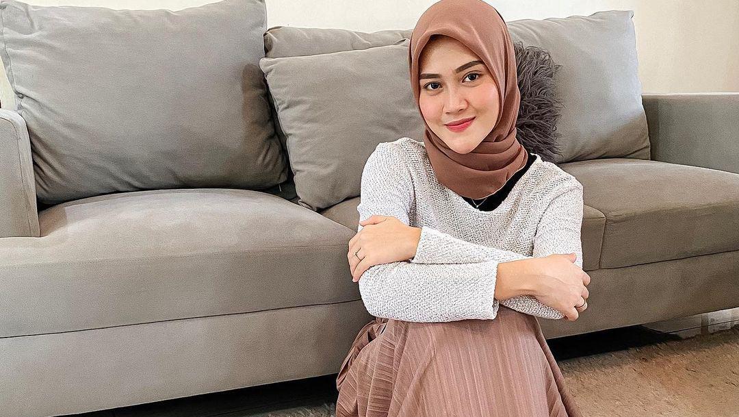 3 Fakta Istri Zikri Daulay Pernah Seteru Dengan Ria Ricis Hingga Lepas Hijab