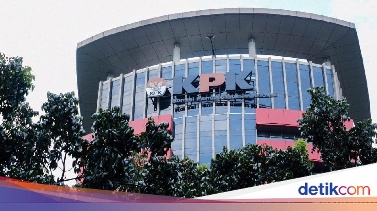 KPK Periksa Ajudan Bupati Pekalongan Terkait Dugaan Korupsi