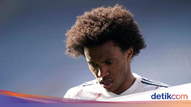 Willian regrets leaving Arsenal without a trophy