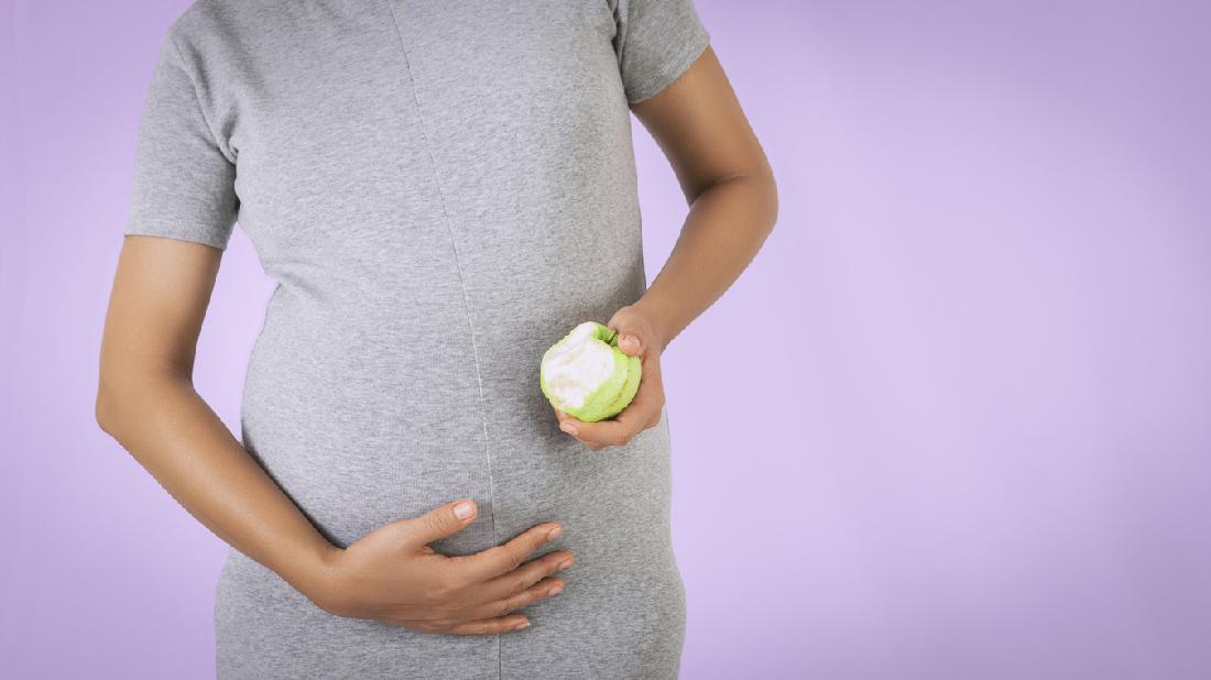 7 Manfaat Jambu Biji Untuk Kehamilan Atasi Morning Sickness Hingga Anemia