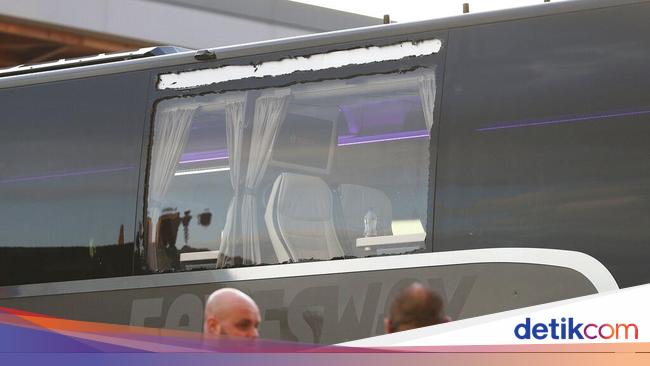 Liverpool Fan Timpuki Bus Real Madrid, Klopp: I’m Embarrassed!