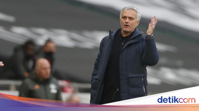 After being fired, Mourinho Omeli Tottenham players