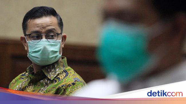 KPK Cecar Juliari Batubara soal Pengondisian Distribusi Bansos Beras