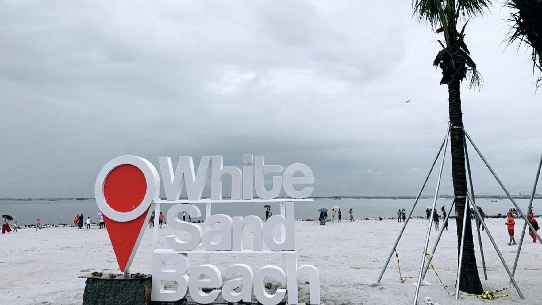 Penampakan Wisata Pantai Pasir Putih Pik2 Yang Viral Banyak Spot Foto Keren Foto 1