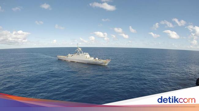 Iran Pamerkan Kapal Intelijen Pertama Buatan Dalam Negeri