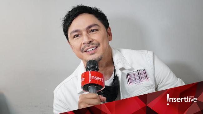 Gozal onalar ogillari jinsiy aloqa Erini silkitib, yutayotgan ayollarning kompilyatsiyasi