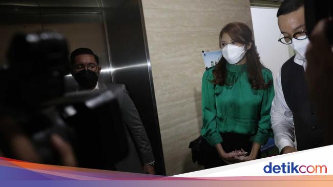 Tamara Bleszynski Akan Serang Balik Saudara Kandung Jika Mediasi Gagal