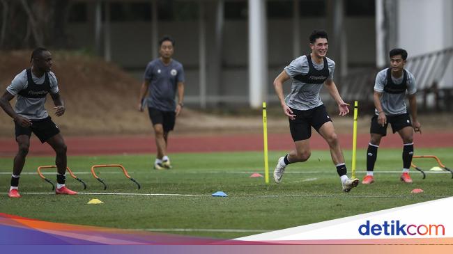 A peek at Elkan Baggott’s first practice with the Indonesian national team