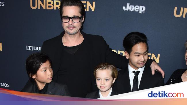 Anak Adopsi Angelina Jolie Ungkap Kekesalannya Pada Brad Pitt di Hari Ayah