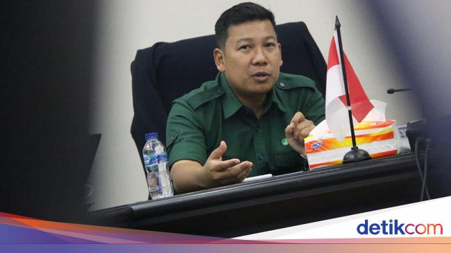 Kepala Badan Pangan Curhat ke DPR Nggak Digaji 7 Bulan