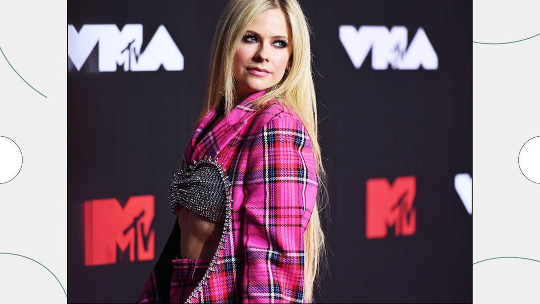 Dress Like The Pop-Punk Princess Avril Lavigne