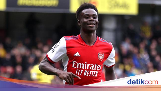 Saka Targeted by Man City, Walcott Suggests Staying at Arsenal