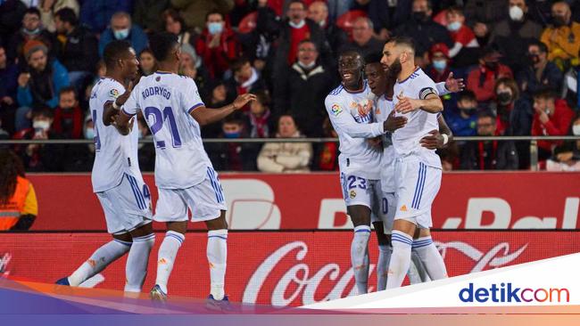 Benzema Two Goals, El Real Win 3-0