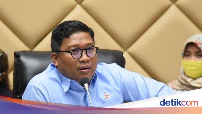 Jalan Daerah Rusak karena Kesalahan Prioritas Jokowi dalam Infrastruktur