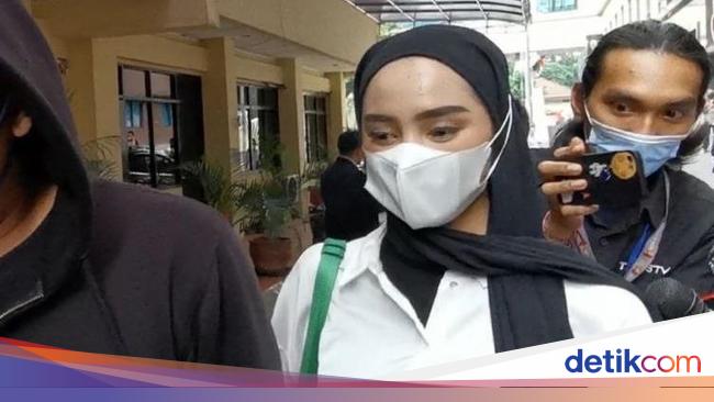 Dukungan Netizen di Unggahan Dinan Fajrina Usai Doni Salmanan Dimiskinkan