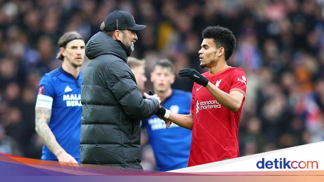 Luis Diaz can’t speak English yet, how do you talk to Klopp?