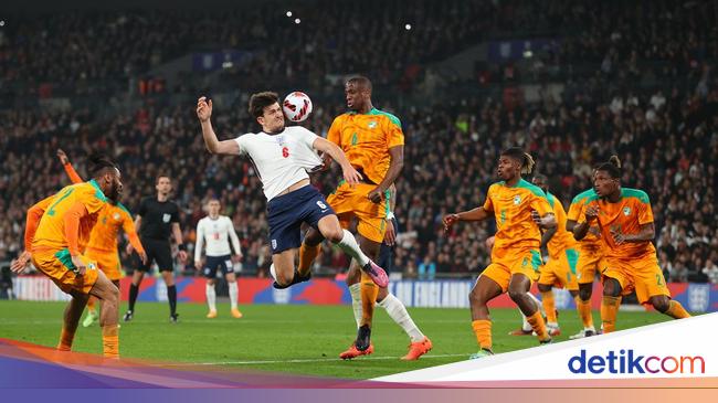 England win, Harry Maguire booed by his own fans