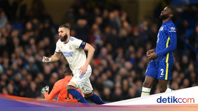 Karim Benzema Barely Can Enter Stamford Bridge