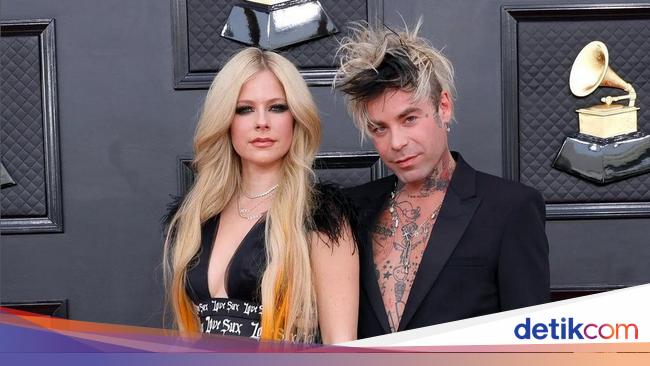 Avril Lavigne dan Mod Sun Putus, Tyga Disebut Orang Ketiga