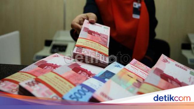 Aduh! Rupiah Digencet Dolar yang Makin Perkasa