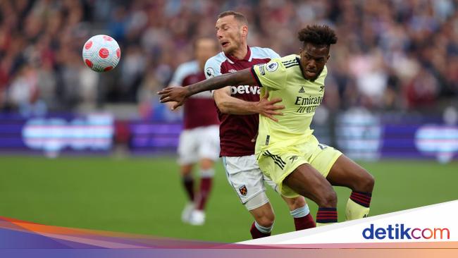 West Ham Vs Arsenal 1-1 in the first half