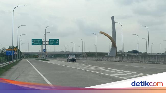 Salah Pilih Jalan di Tol? Jangan Coba-Coba Buat Mundur