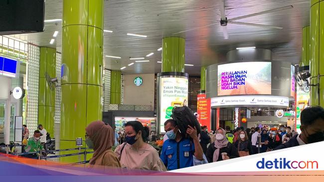 Pengumuman! Penumpang Kereta Tak Perlu Lagi Bawa Bukti Vaksin