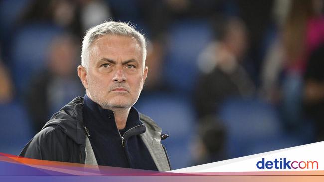 When Jose Mourinho was silent in the middle of a sea of ​​AS Roma fans