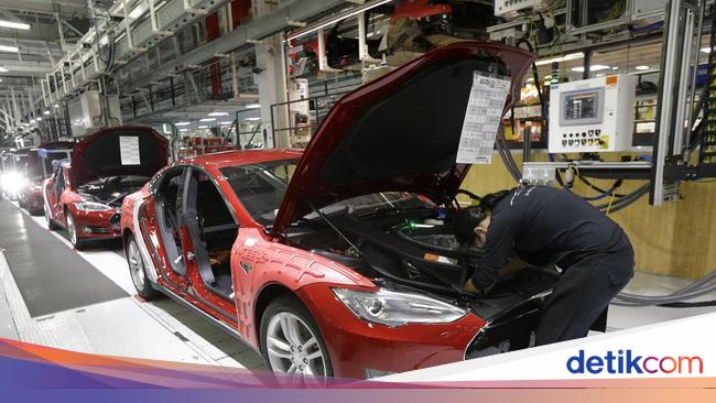 Duh! Aib Tesla Dibongkar Mantan Karyawannya Sendiri