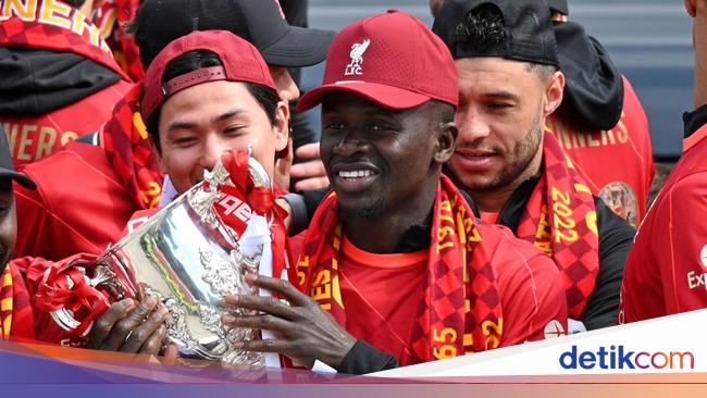 Senegalese Ask Mane to Leave Liverpool Just a Joke!