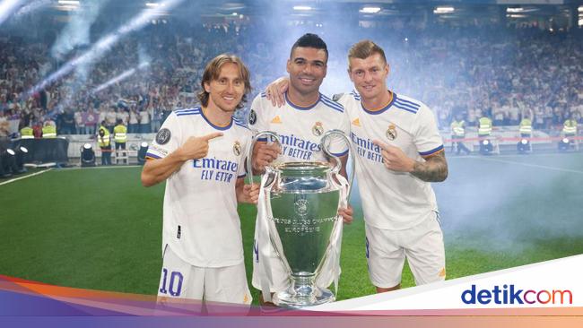 Casemiro at Male United, Madrid players send out farewell messages