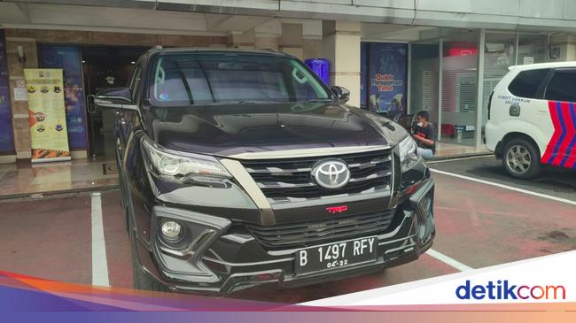 Dulu Pelat RF Buat Lindungi Pejabat, Sekarang Kebablasan Dipakai Mobil Pribadi