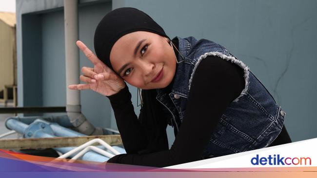 Muka Disebut Mirip Pembantu, Tantri Kotak Diduga Balas Sindiran Posan Tobing