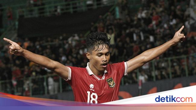 The Indonesian National Team Beats the Philippines 5-1, Keeps Hope for the U-19 AFF Cup Semifinals