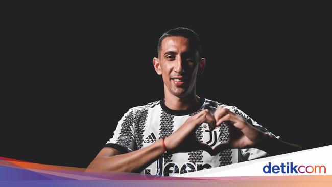 Angel Di Maria Officially Uniform Juventus