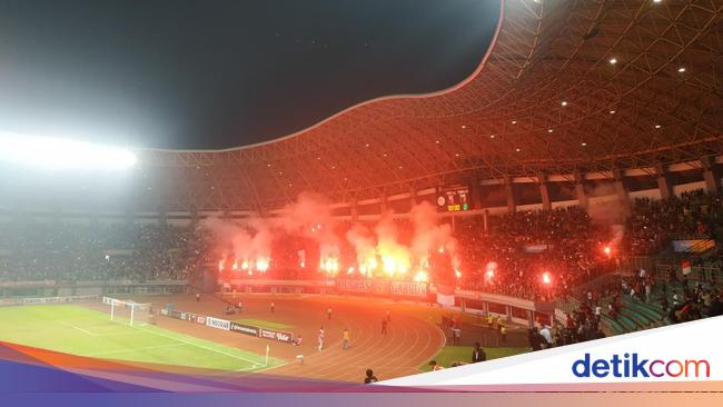 Persib Bandung Fined for Rp. 200 Million Flare, Here’s Viking’s Response