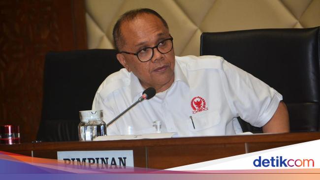 Pimpinan Komisi II DPR Belum Tahu KPU Usul Pendaftaran Capres Maju