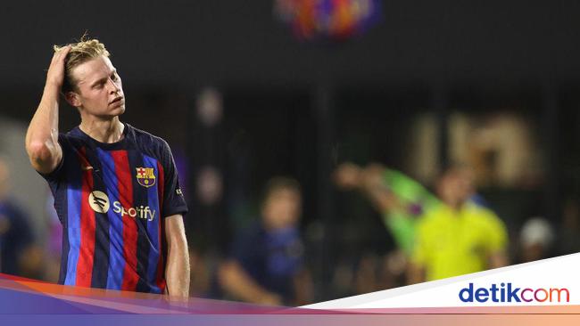 Xavi Still Considers De Jong Barcelona’s Key Player, But…